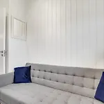 Lovely In With Wifi 度假居 *