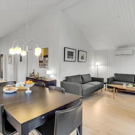 Holiday home Lovely In With Wifi *